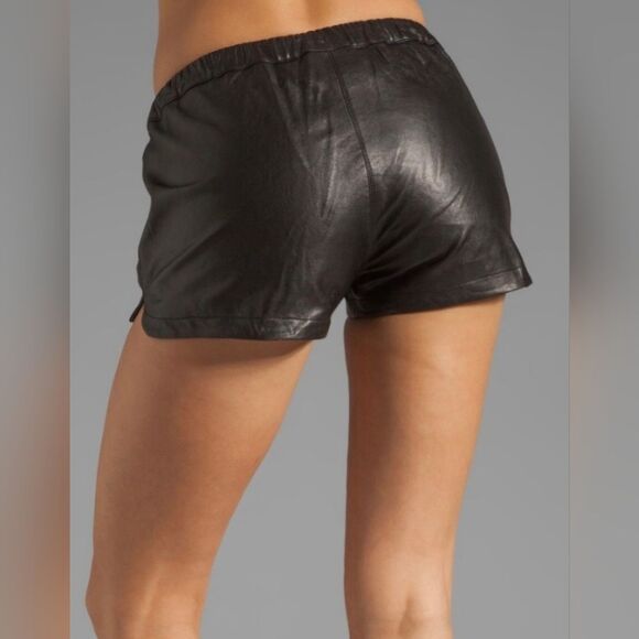 Mackage Collection Ibbie Black Leather Shorts (4) - Picture 3 of 8